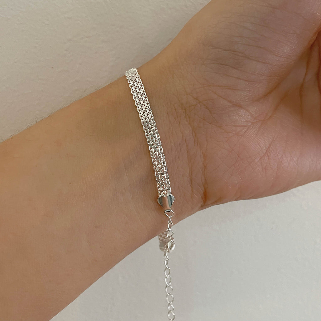 Heavy-duty Shimmering Bracelet