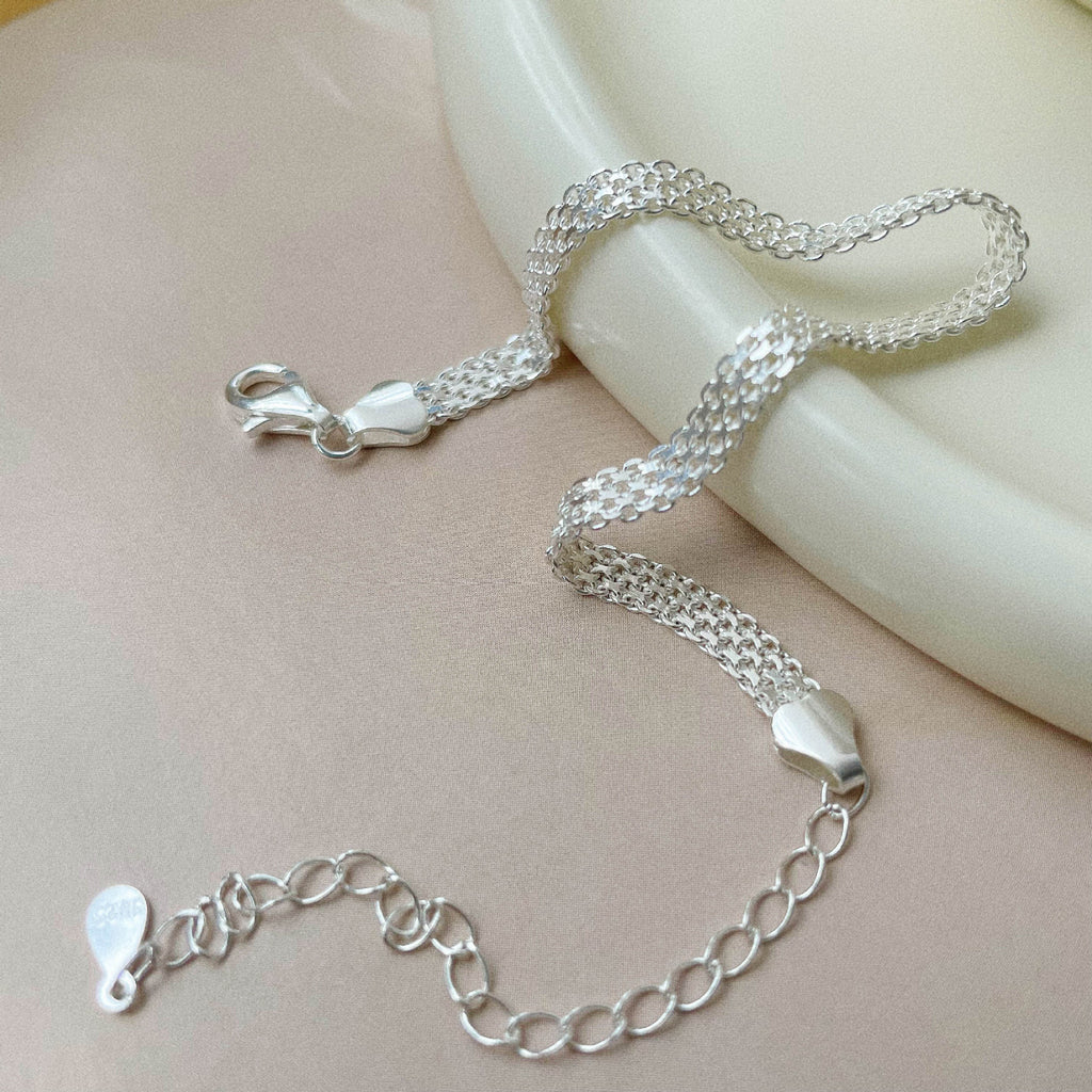 Heavy-duty Shimmering Bracelet
