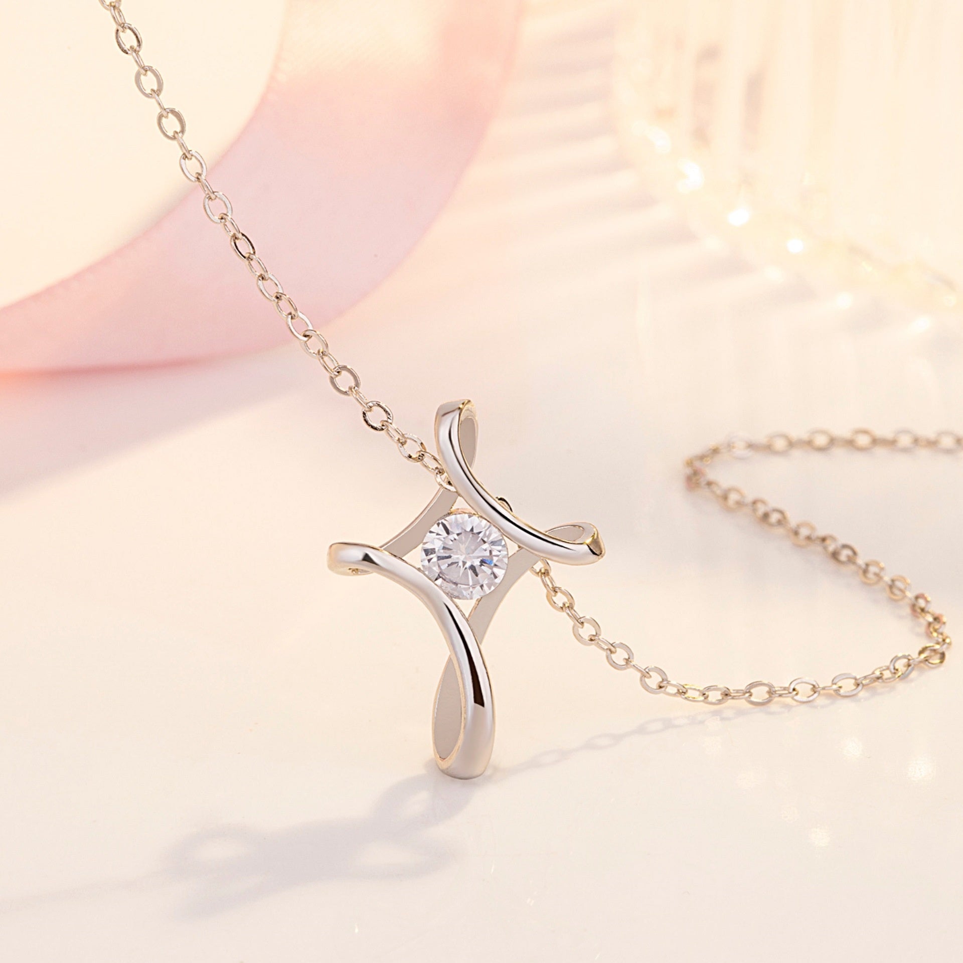 Fashionable Twisted Cross Pendant Necklace European And American Style Cross